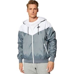 Nike Windrunner Men’s Hooded Jacket 727324-084 Size L  NEW WITH TAG White Gray